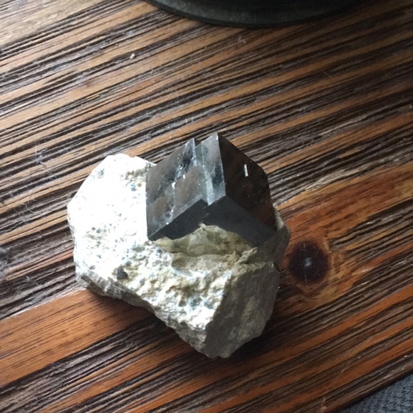 Pyrite cube on matrix - Picture 6 of 7